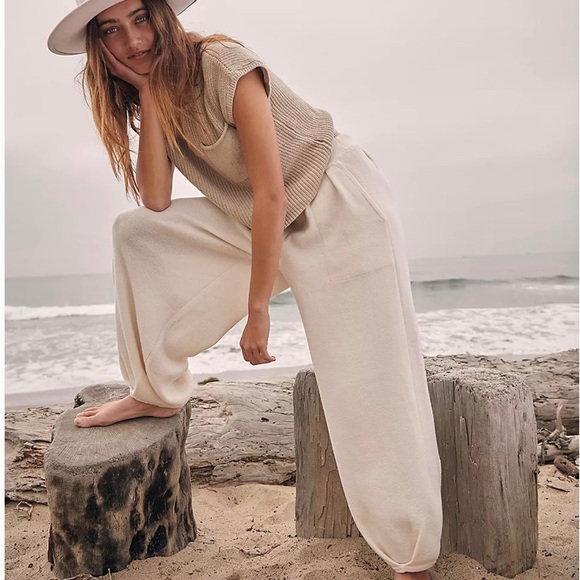 Free People Set Size XS, Color Oatmeal Bone Combo - Picture 2 of 8